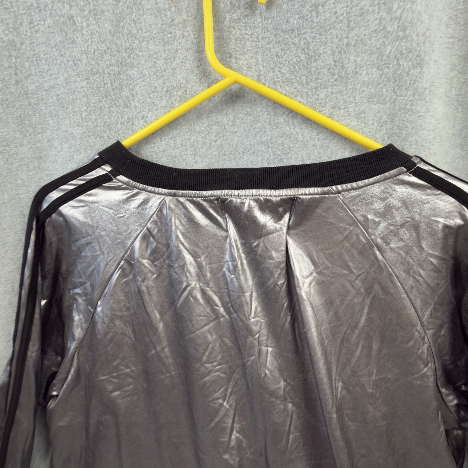 Festified Holiday Clothing Shirt Men’s Large Silver Shiny Christmas