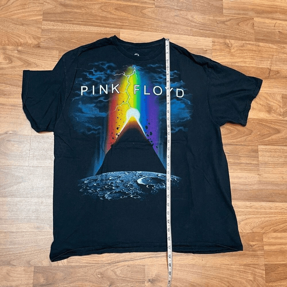 Liquid Blue Mens Pink Floyd Rainbow Pyramid Moon Graphic T-shirt Black XL