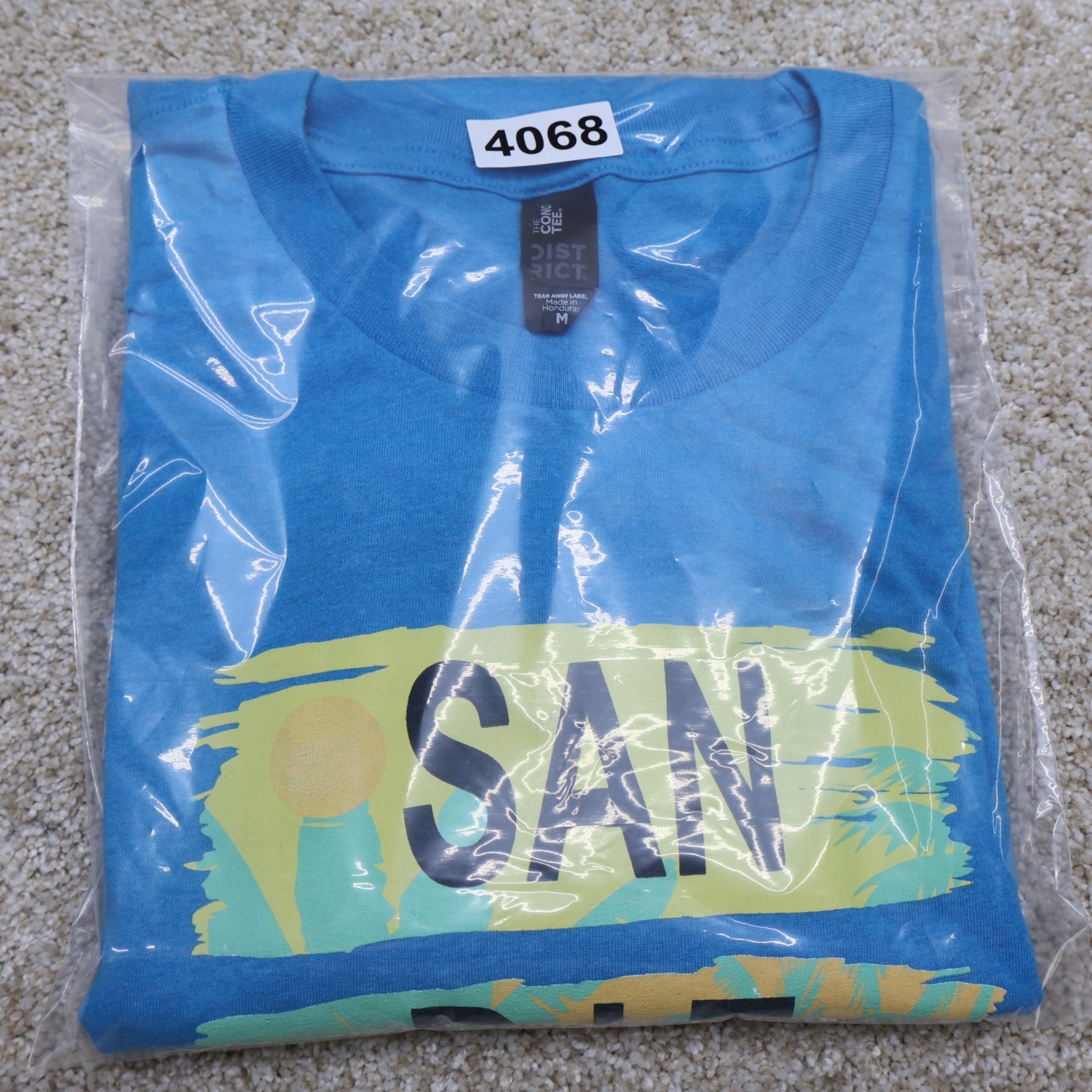 District San Diego California Surf Graphic T-Shirt Blue Size M