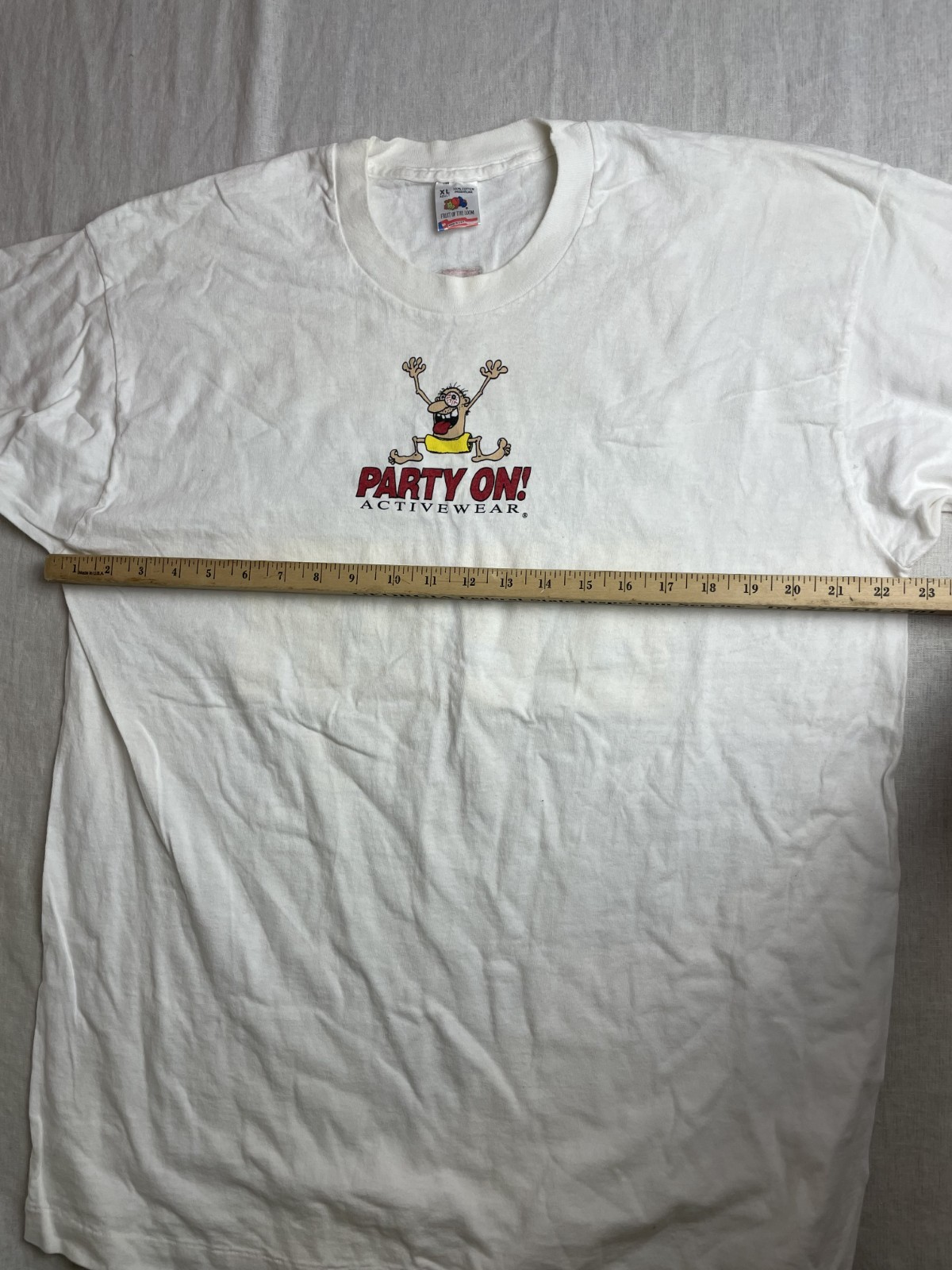 Vintage 90s Help I’ve Fallen Find My Beer White Mens XL Party Funny USA T-Shirt