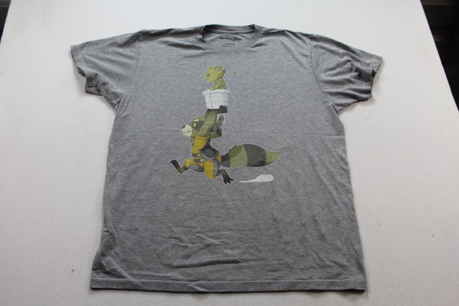 Marvel Men Gray Shirt groot Rocket Casual Short Sleeve Size Large