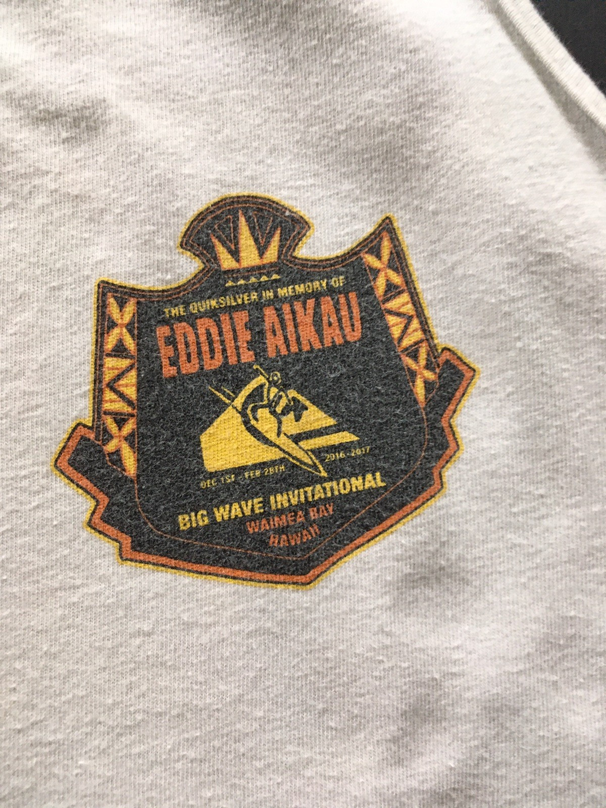 EDDIE AIKAU QUIKSILVER TANK BIG WAVE INVITATIONAL WAIMEA BAY HAWAII M