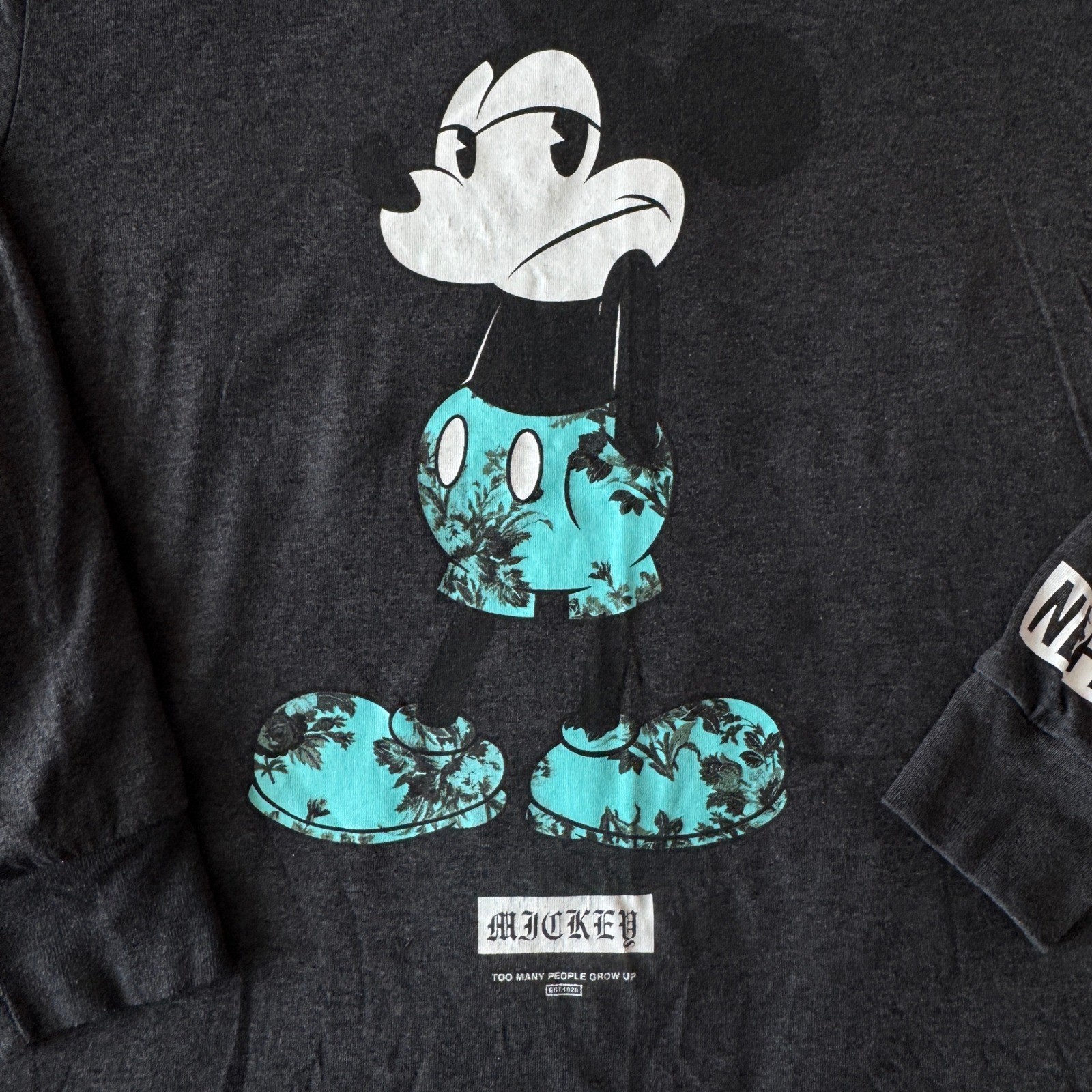 Disney Neff Mickey Mouse Long Sleeve Shirt Medium Gray Floral Graphic