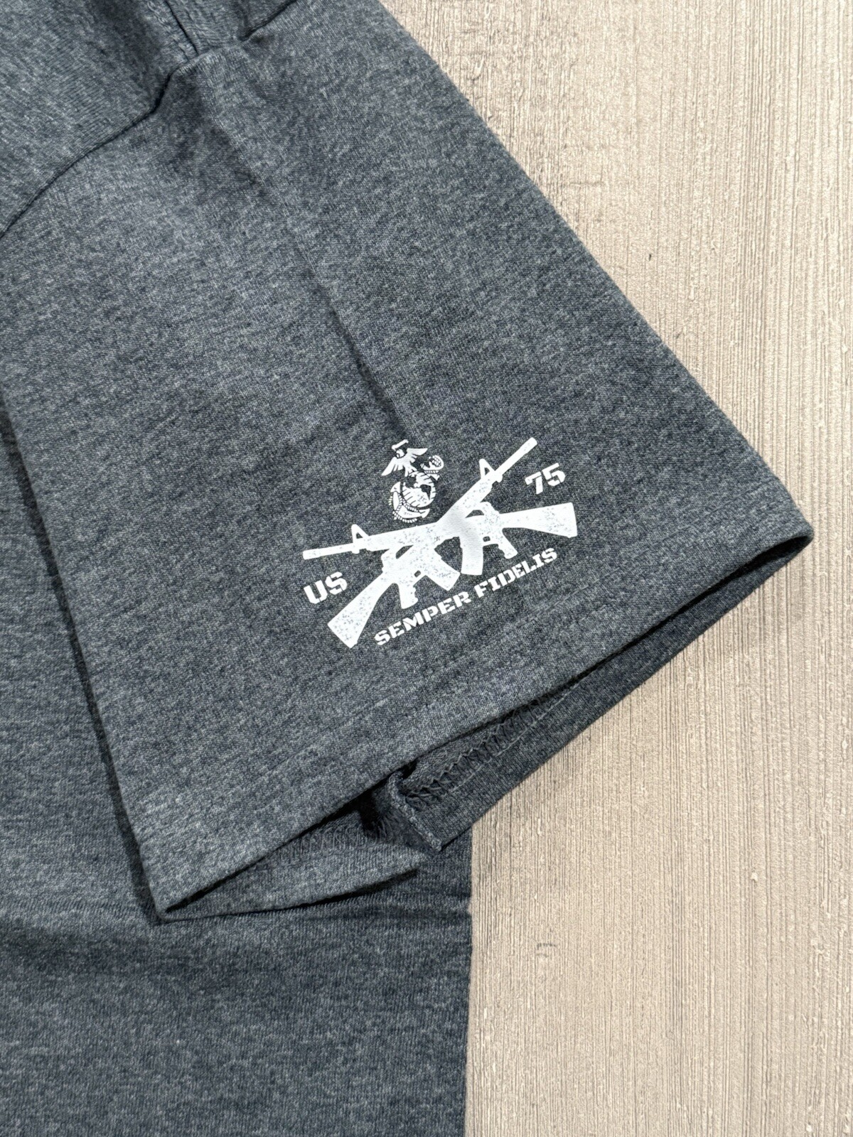 UNITED STATES MARINE CORPS – USMC RAISING FLAG IWO JIMA T-Shirt – CHARCOAL – M