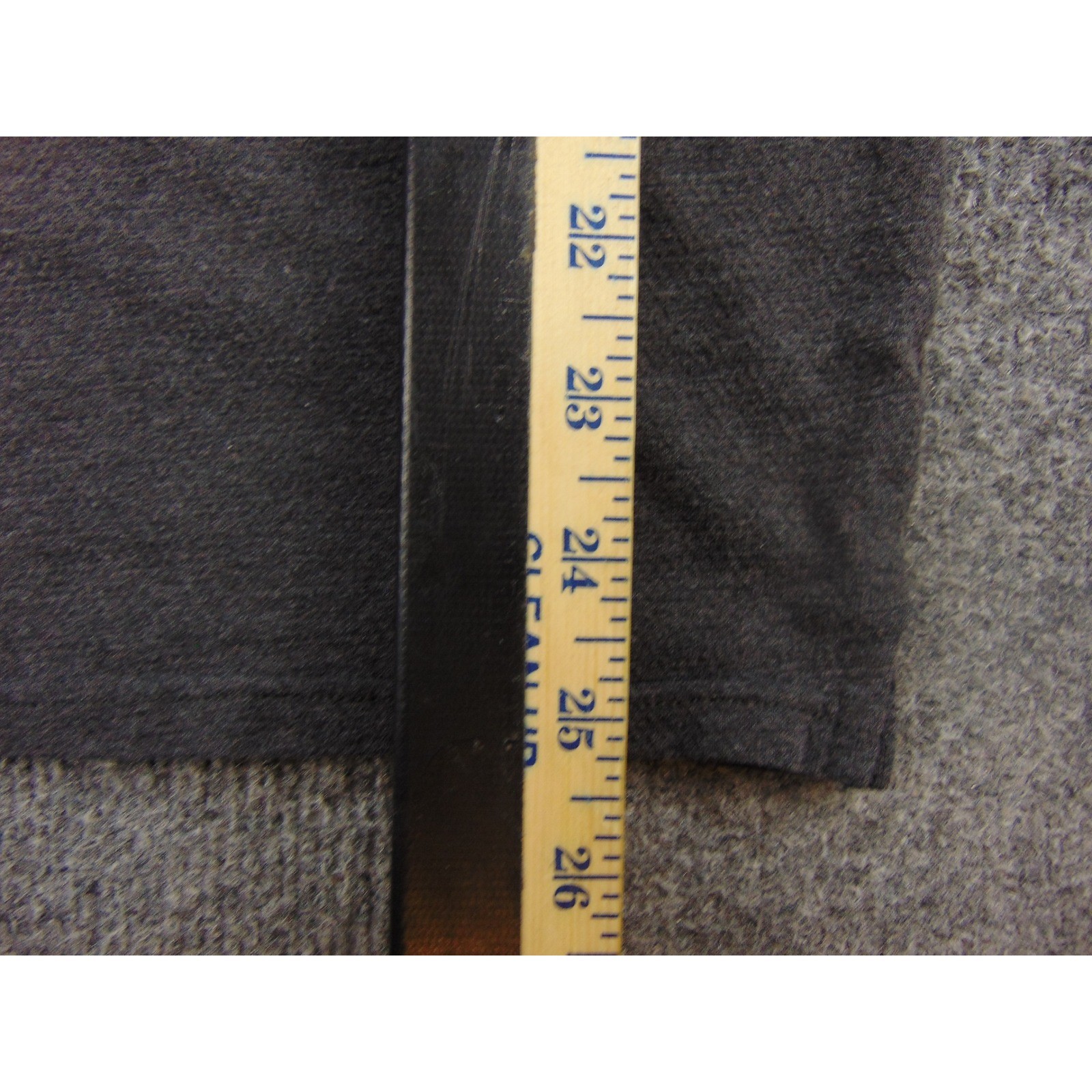 Polo Ralph Lauren T-Shirt Mens Medium V-Neck Charcoal Gray Solid Pony Logo Tee