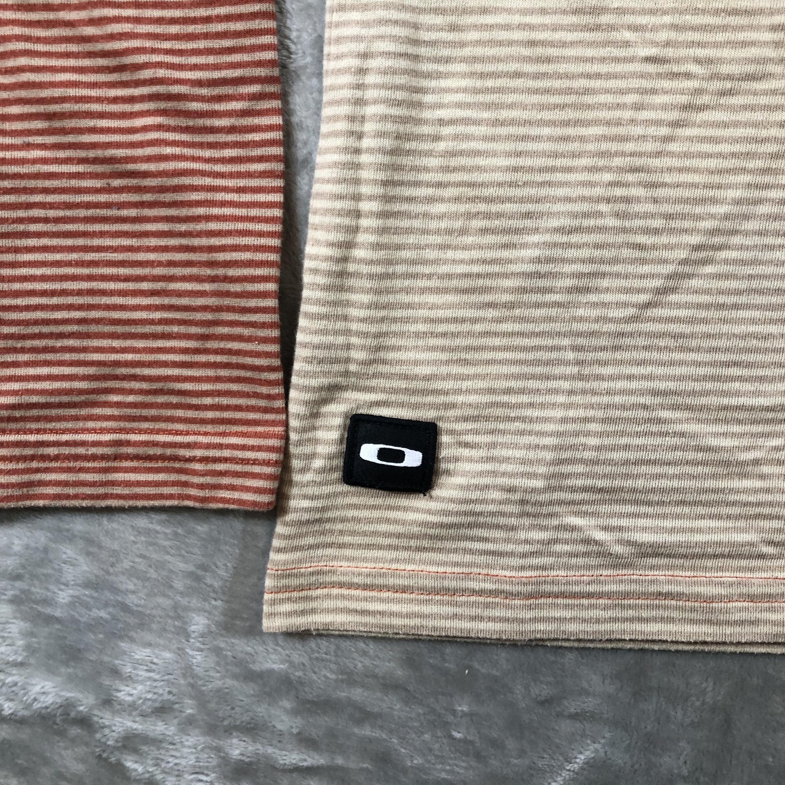 Oakley Shirt Mens Medium Beige Striped Hooded Long Sleeve V-Neck Tee Lightweight