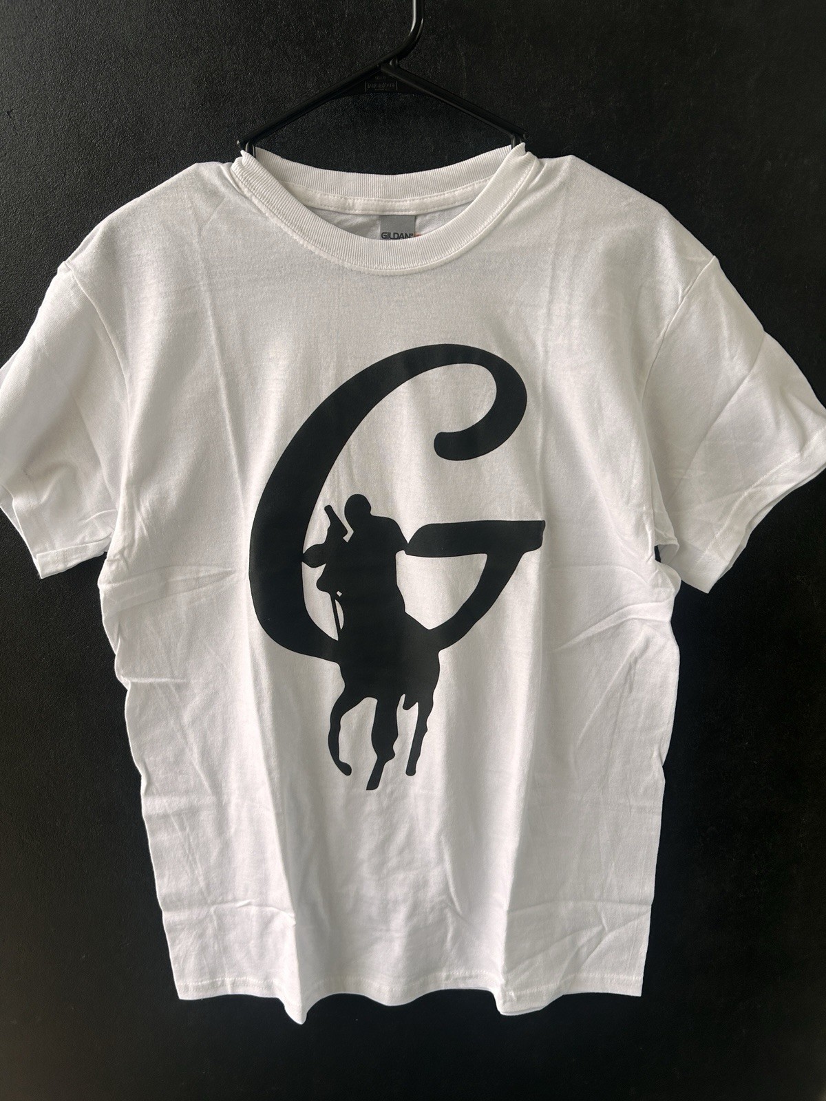 Gildan White /black Tee Shirt Men’s Size Medium #248