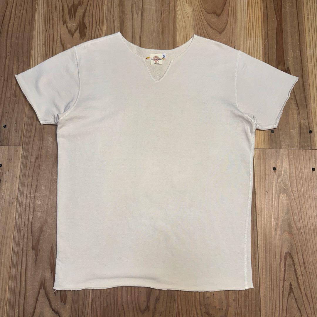 Two Moon Skipper Neck V-Neck Short Sleeve Sweatshirt Beige M 40/42