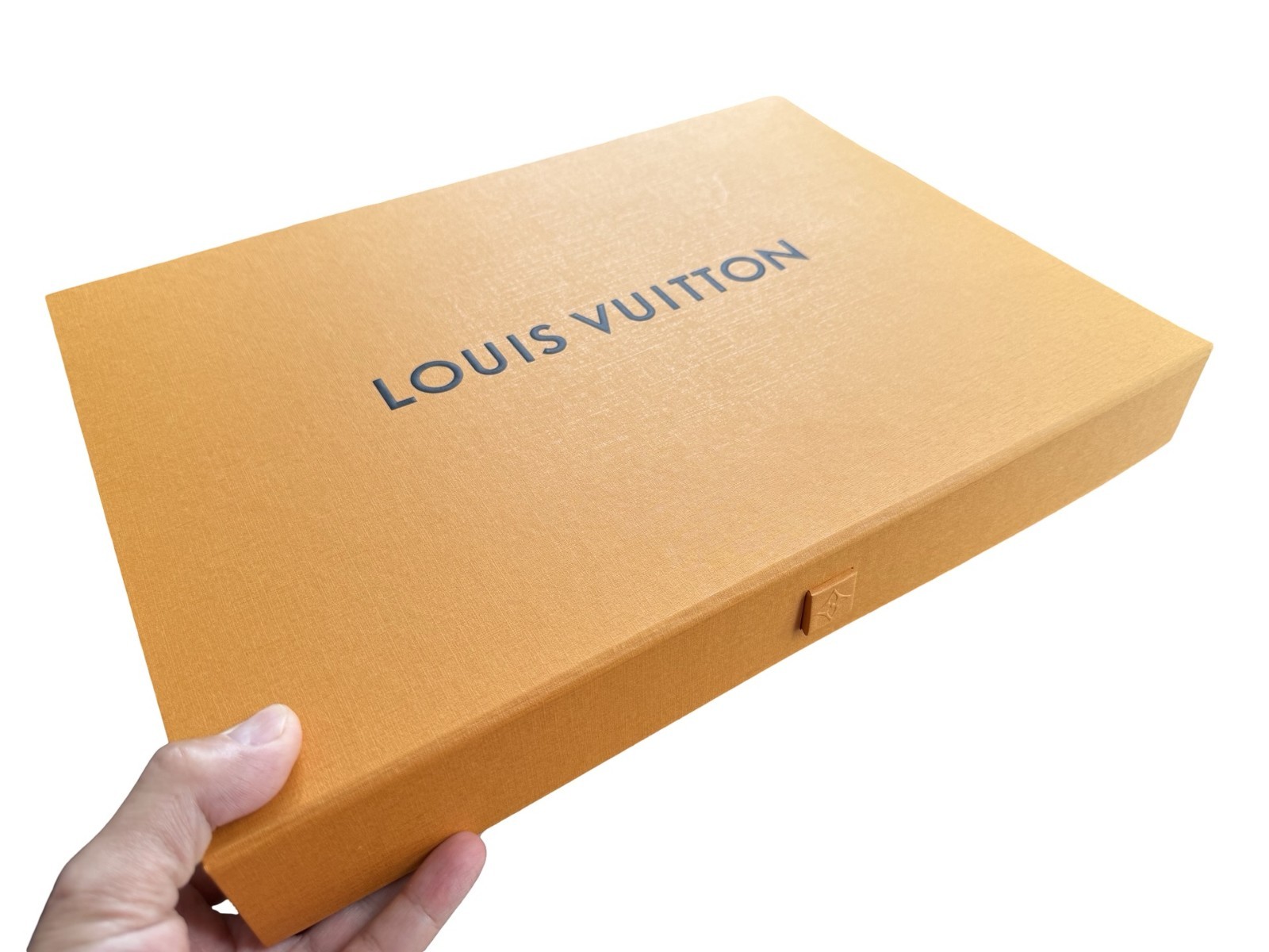 Louis Vuitton T-Shirt Embosed LV T-Shirt Size M Round Neck Inside Out Label