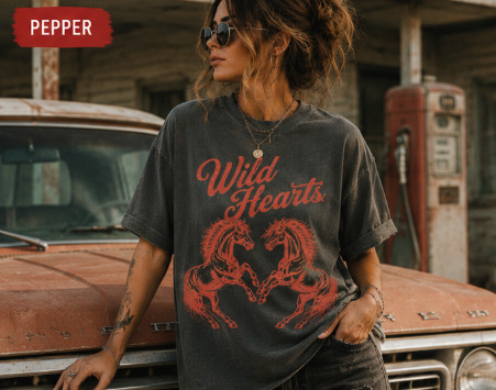 Wild Hearts Horse Shirt Vintage Western Cowgirl Cowboy Graphic Horse Tee