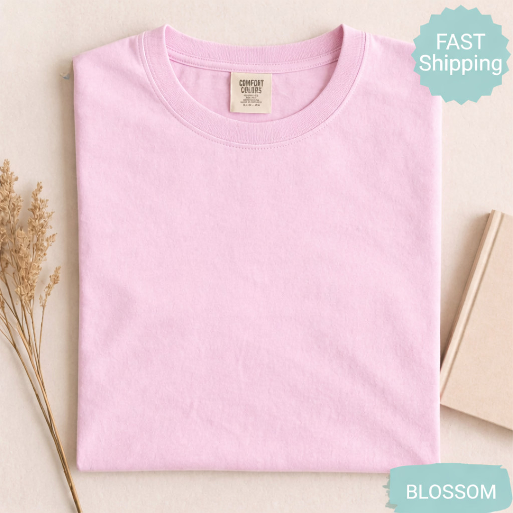 Blueberry 90s Vintage Style Comfort Colors T-Shirt