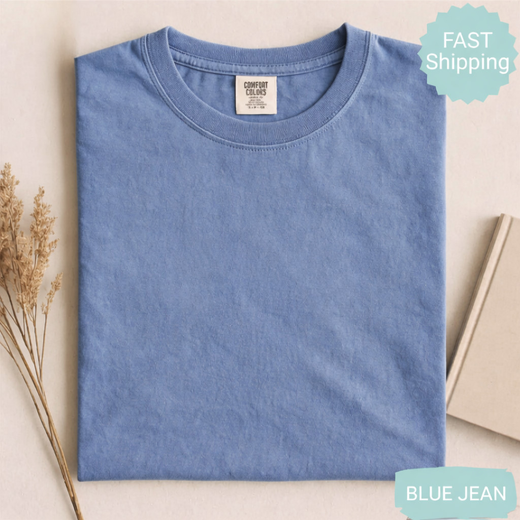 Blueberry 90s Vintage Style Comfort Colors T-Shirt