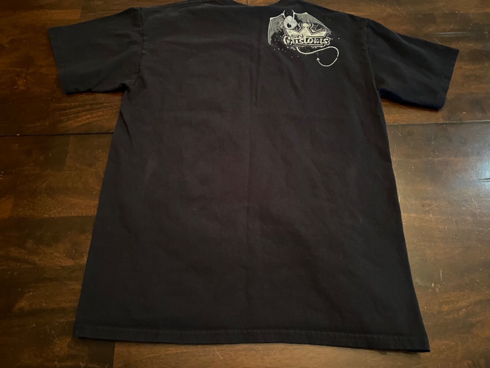 SIN CUSTOM GRAPHIC T-SHIRT ( MENS SIZE MEDIUM ) BLACK PREOWNED