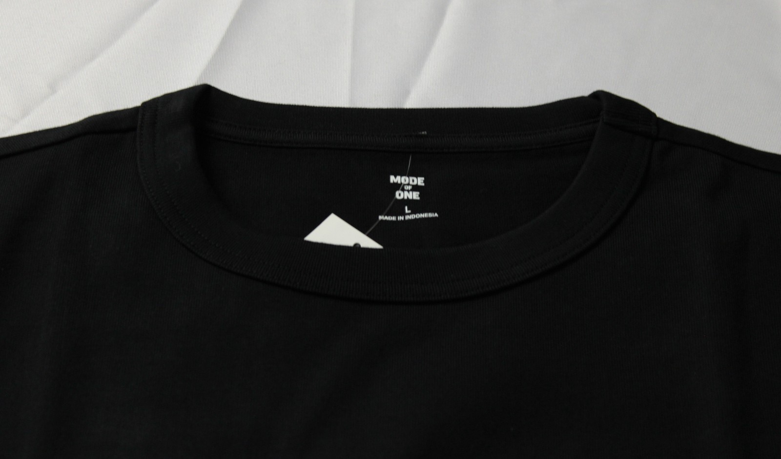 Mode Of One Men’s Short Sleeve Crew Neck Relaxed Tee EH6 Deep Black Large