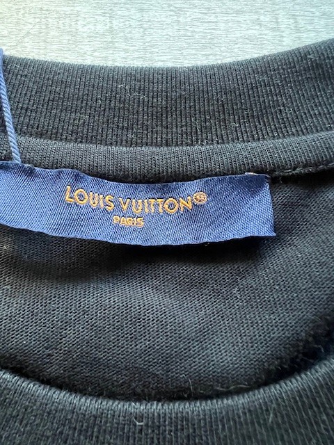 Louis Vuitton “LV LOVERS” Shirt LV Logo – Black – Large -PERFECT Condition