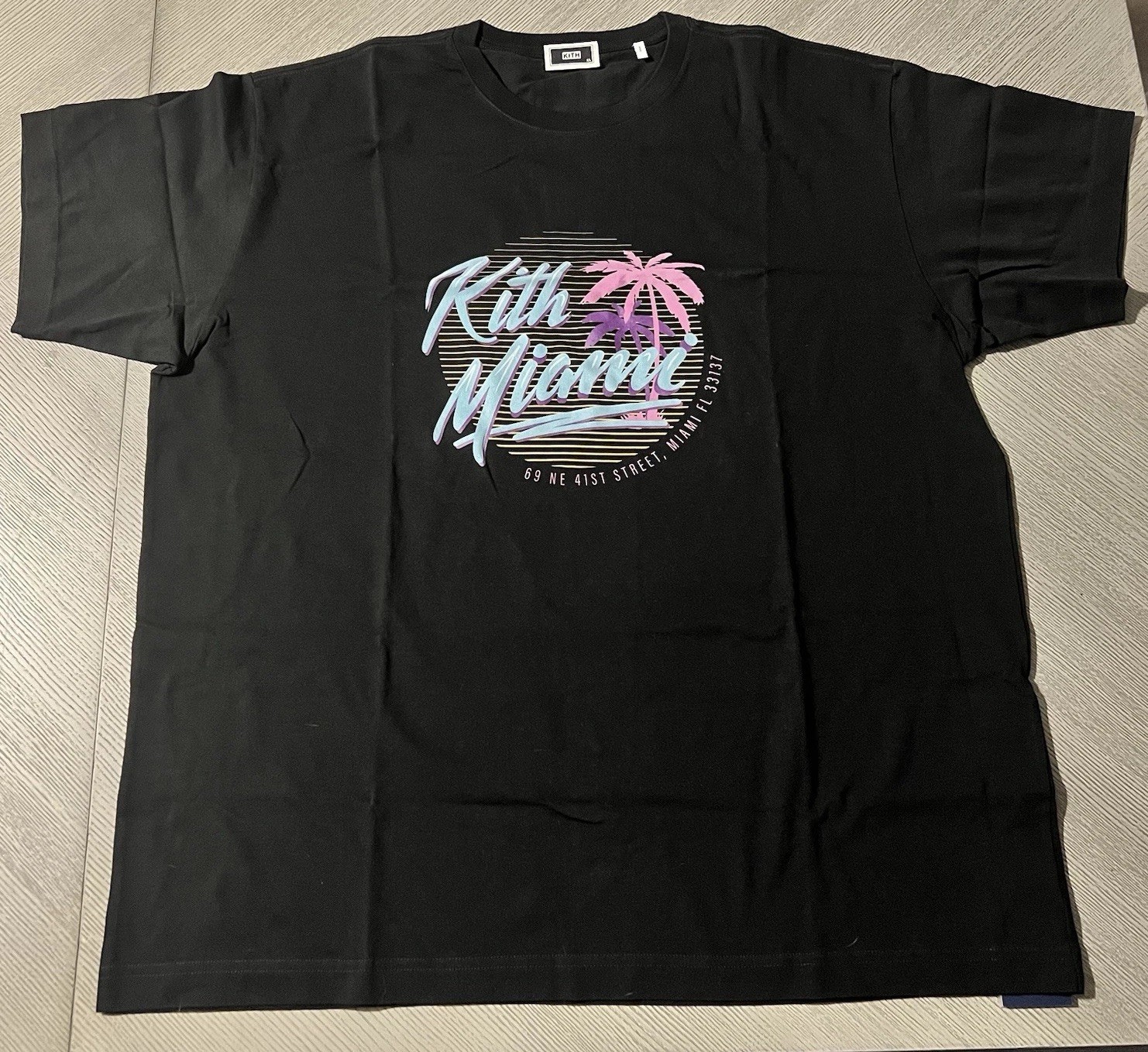 KITH – DESIGN DISTRICT EXLUSIVE – MIAMI – BRAND NEW – SIZE XL