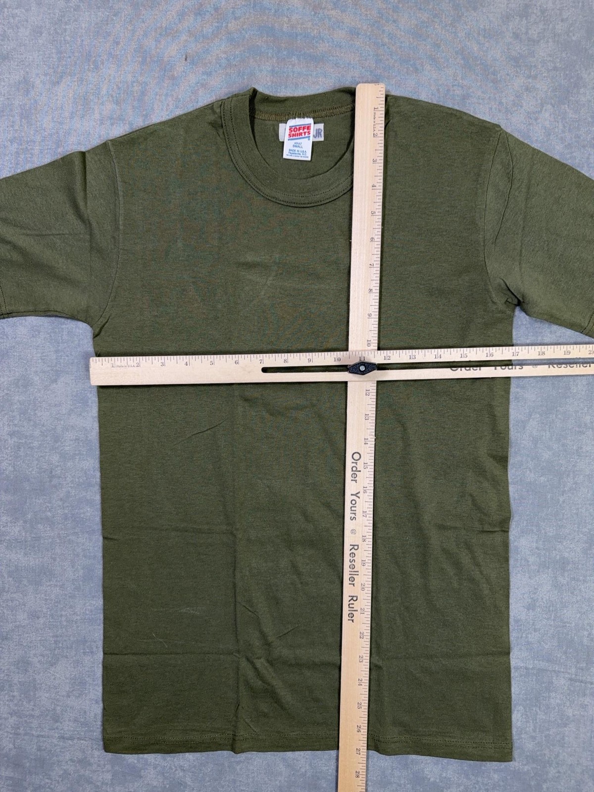 Vintage Soffe Shirt Mens S Green Solid Blank Crew Neck Tee Made USA Poly Cotton