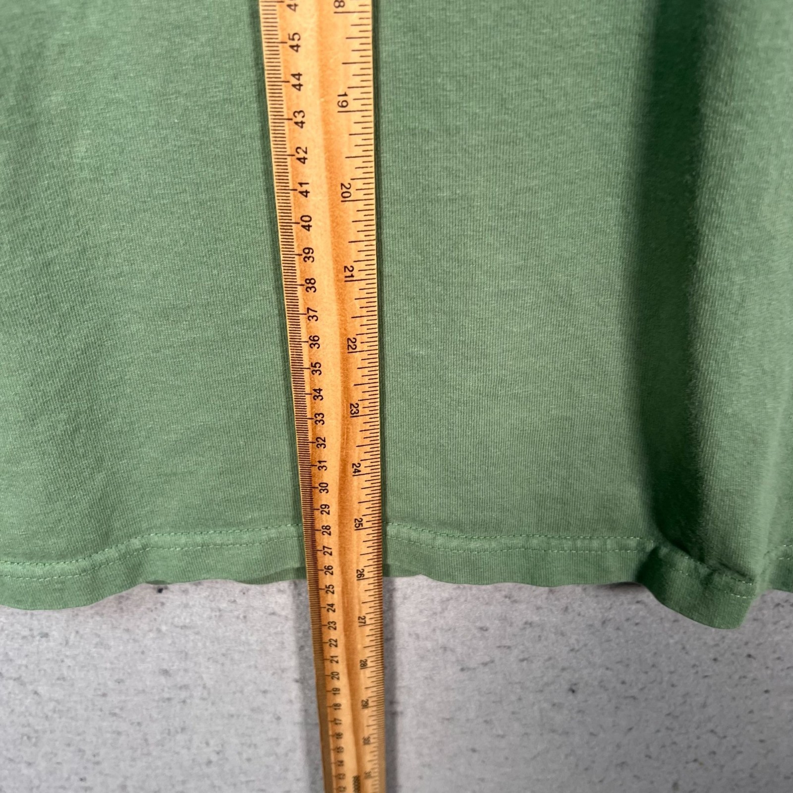 Uniqlo U Mens Size Medium Green Crew Neck Short Sleeve T-Shirt 100% Cotton