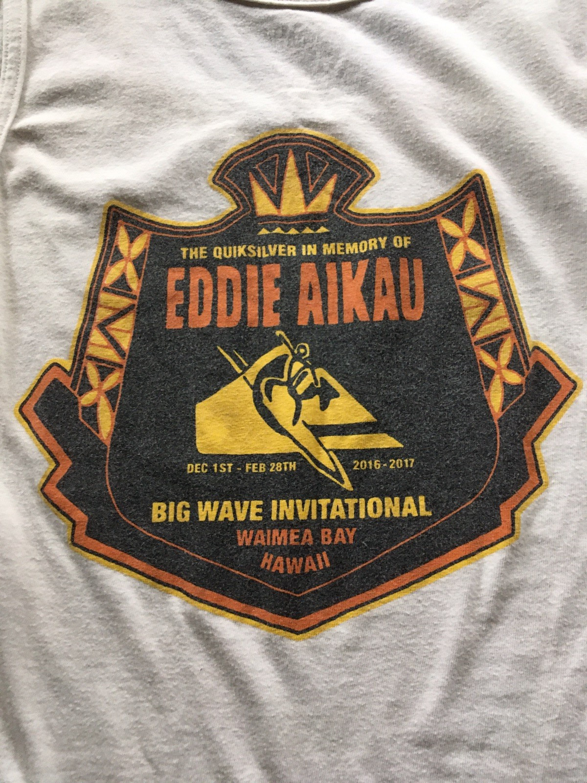 EDDIE AIKAU QUIKSILVER TANK BIG WAVE INVITATIONAL WAIMEA BAY HAWAII M