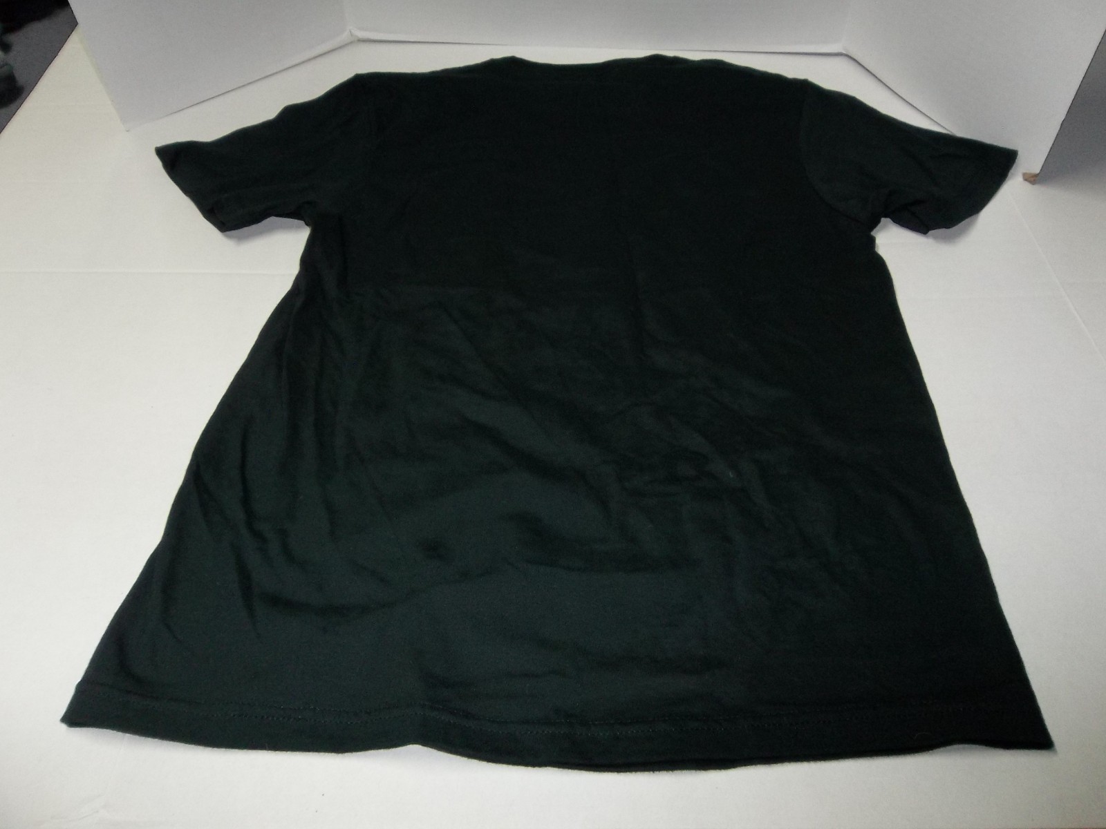 NWT Mens Size M Machine Wash Cold T-Shirt Stay Trippy Little Hippie Alien Flower