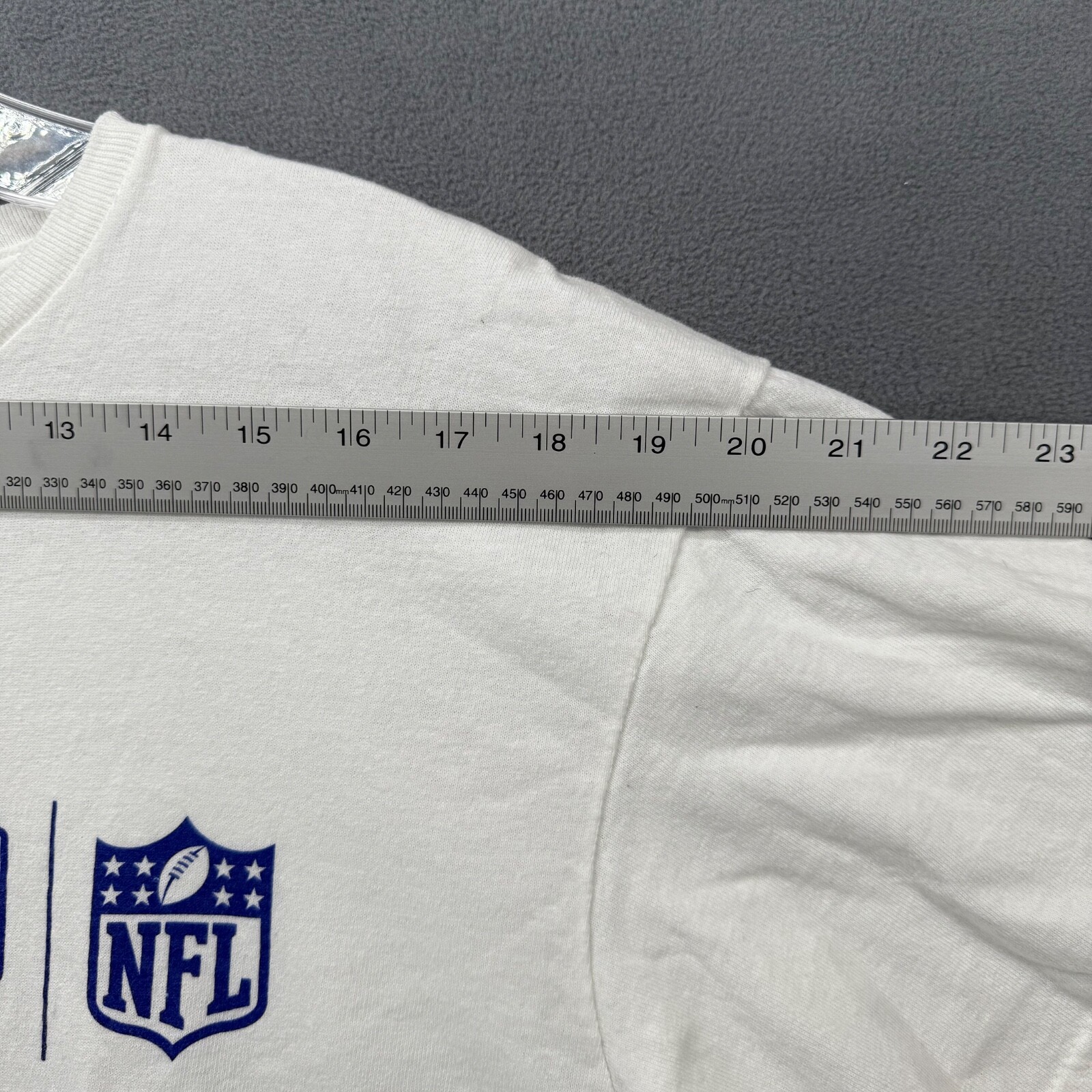 Bud Light T Shirt Mens Large NFL Official Beer Sponsor Minimalist Football Delta