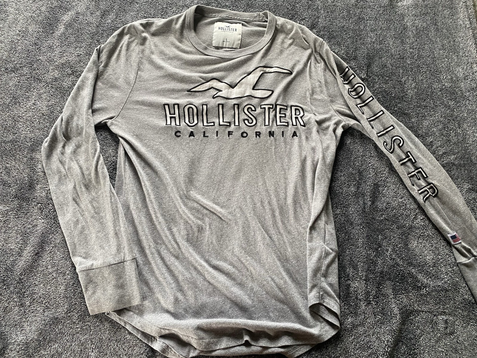 Hollister Gray Men’s Long Sleeve Crew Neck T-Shirt California Logo Embroidered S