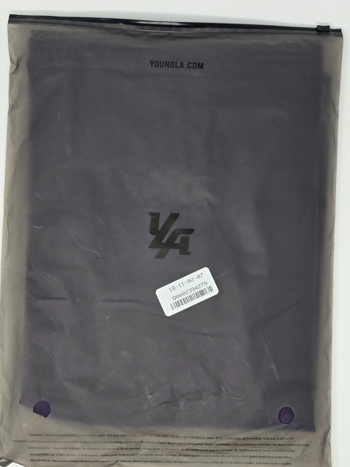 YOUNGLA – 4191 – AOT X YLA – HERO LEVI CLASSIC TEE – MEDIUM (M)