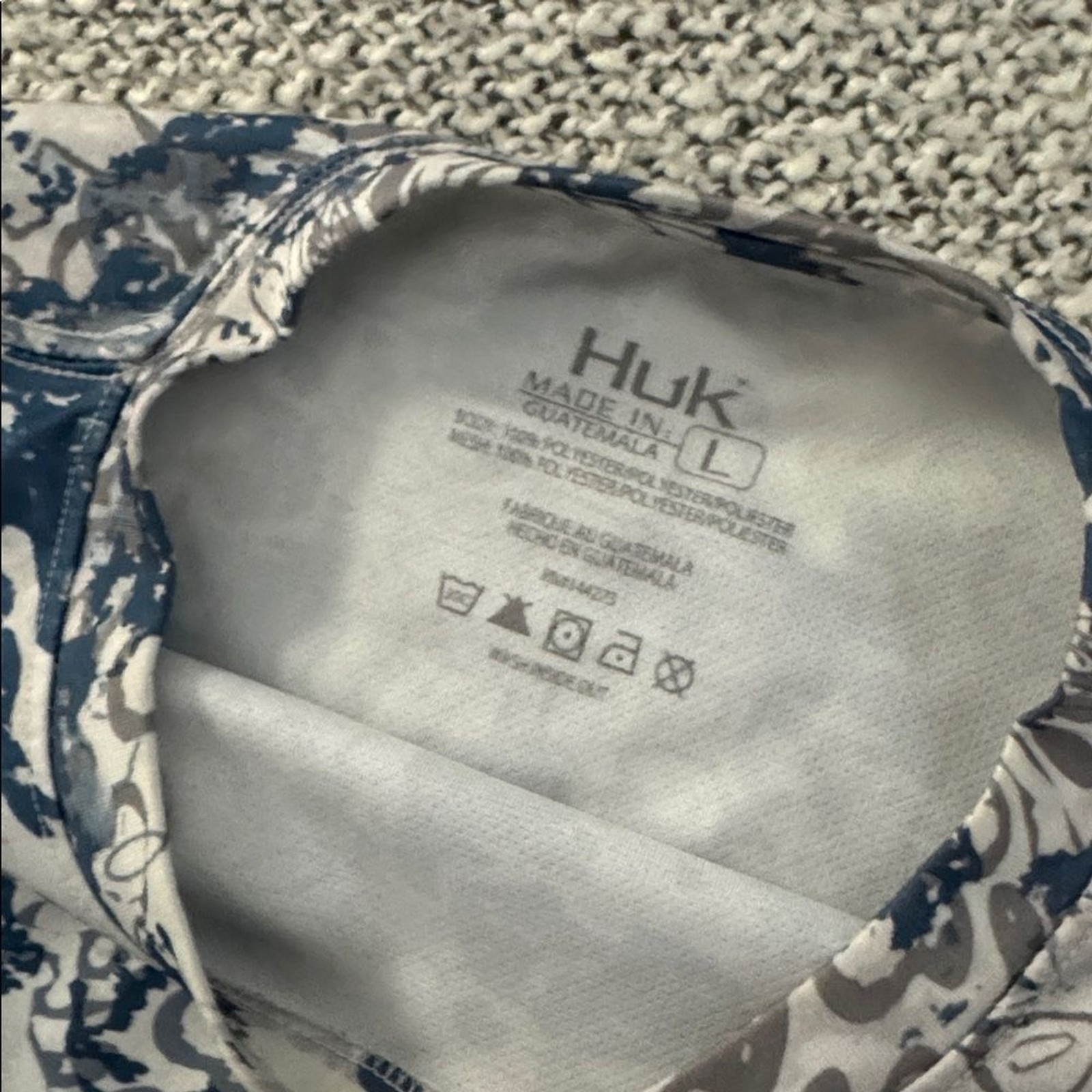 Huk Performance Fishing Shirt – Blue Camo Print – Size Large