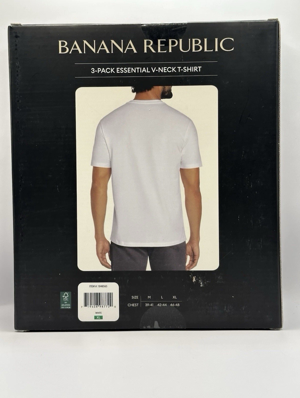 Banana Republic Men’s V-Neck TeeWhite T-Shirt 3 Pack Size XL