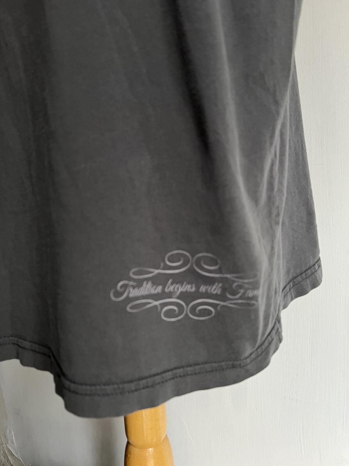 ARANDOZA CIGARS Official “Tradition Begins with Family” Promo T-Shirt Size 2XL