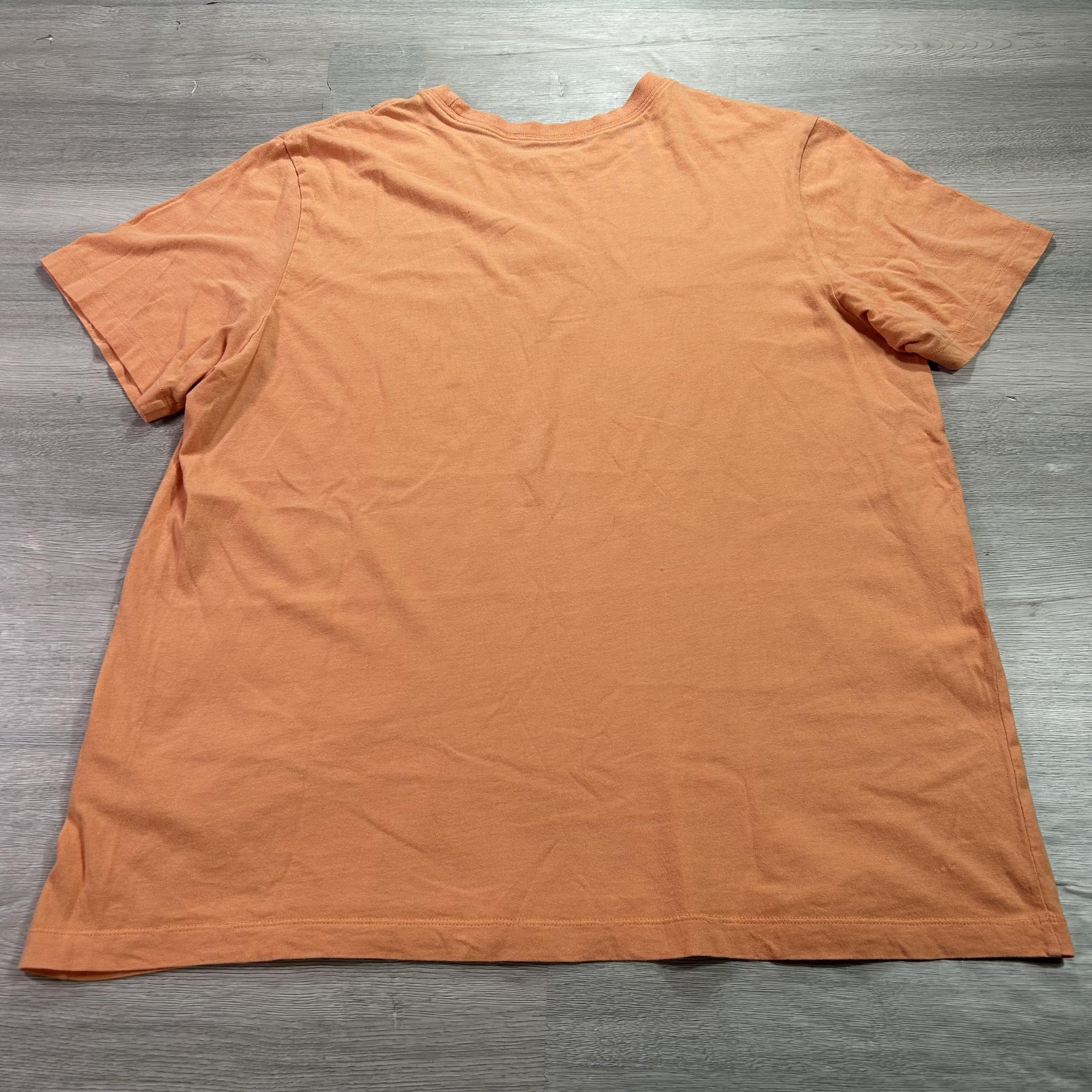 Nike Shirt Mens XL Orange The Nike Tee Swoosh Sneaker Graphic Cotton CT6523-871