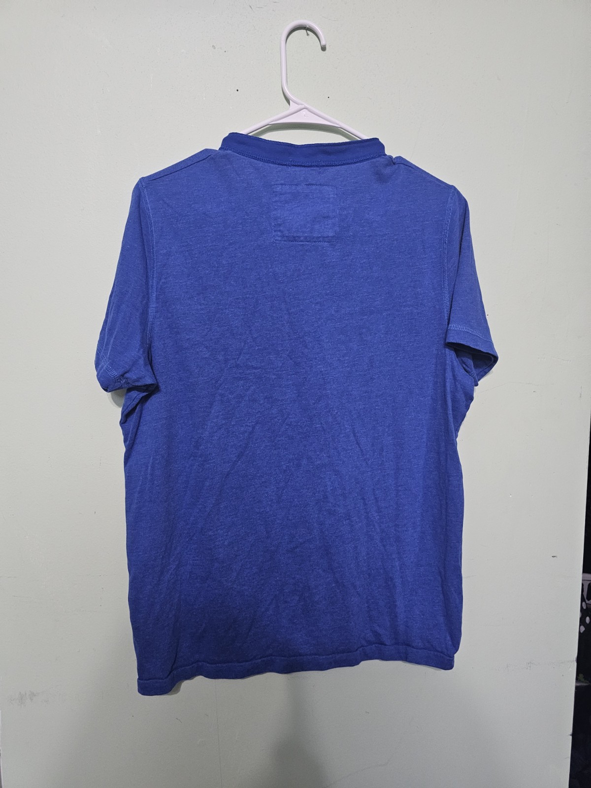 Abercrombie and Fitch Men’s Henley Tshirt Muscle Blue LARGE
