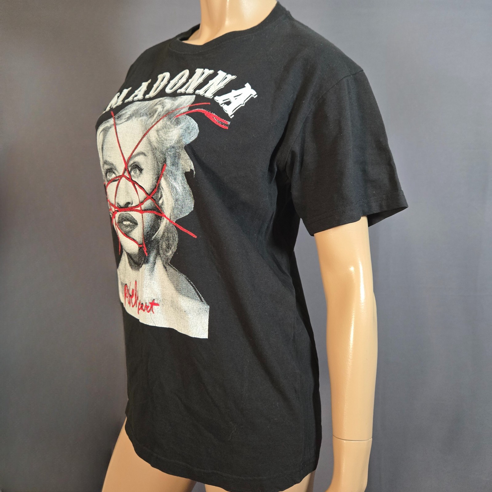 Madonna Rebel Heart 2015 Tour T Shirt Size M Black Short Sleeve Canada