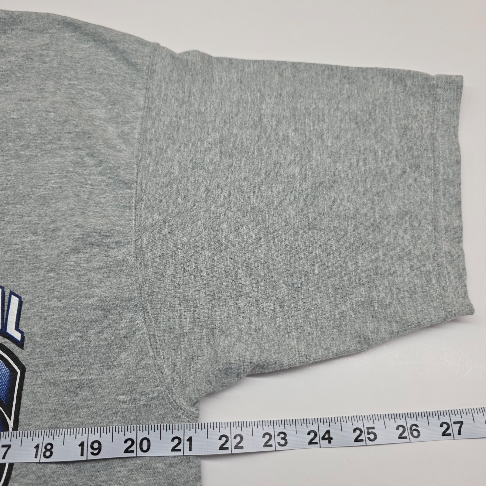 Vintage 1999 NCAA UConn Huskies Champions T-Shirt Men Large Pro Player 90s