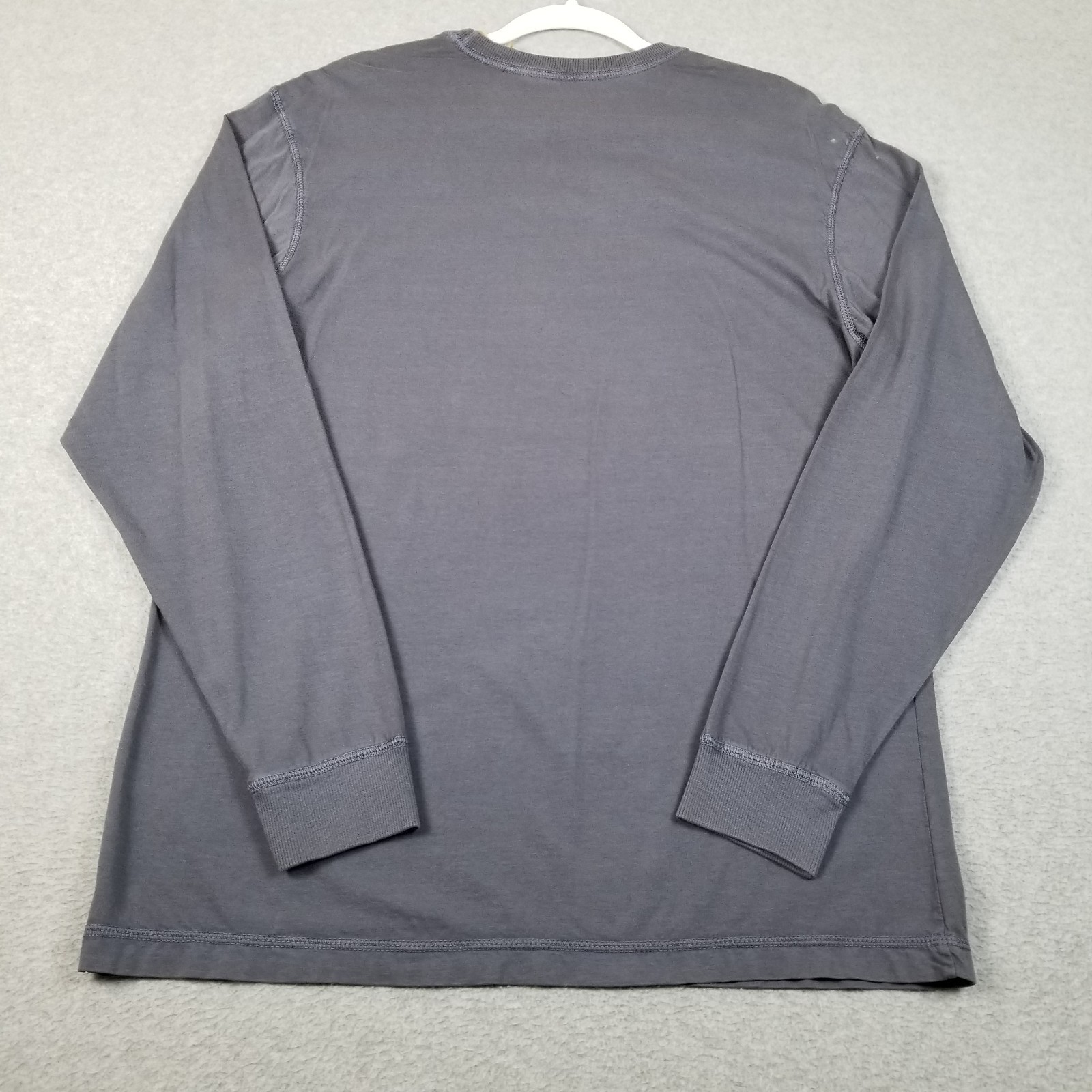 NEW Roundtree & Yorke T Shirt Men’s Medium M Gray Long Sleeves Crewneck Stretch