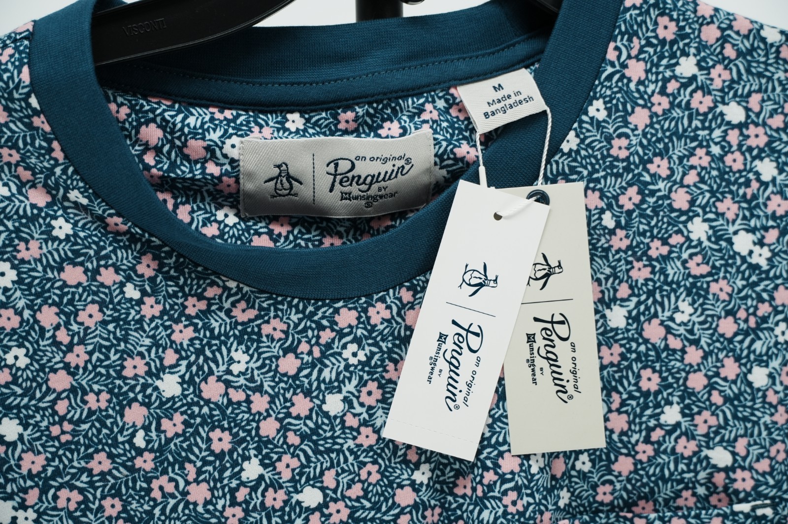 Original Penguin Men’s Medium All-Over Ditsy Floral Printed Crew Neck Pocket Tee